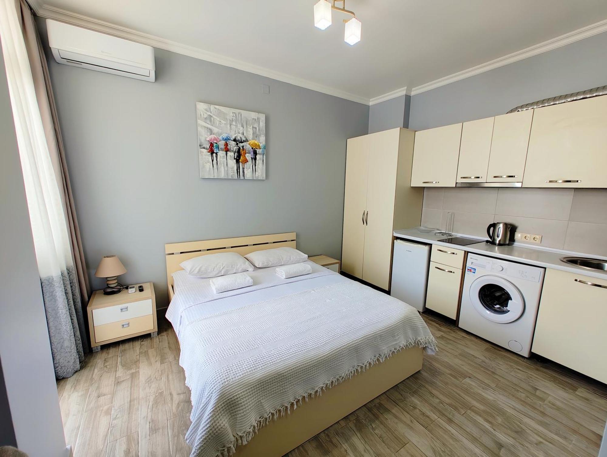 Queen Tamara Apartments Махинджаури Экстерьер фото