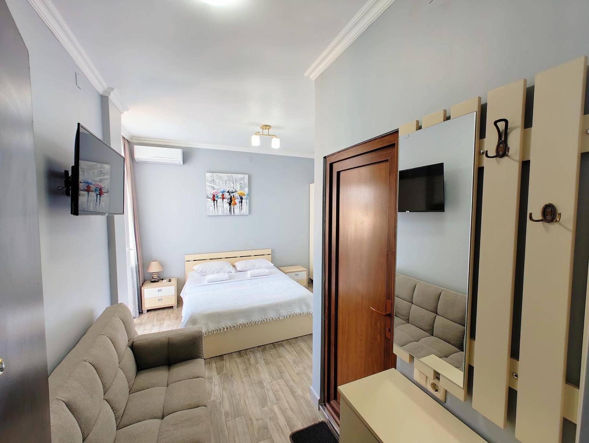 Queen Tamara Apartments Махинджаури Экстерьер фото