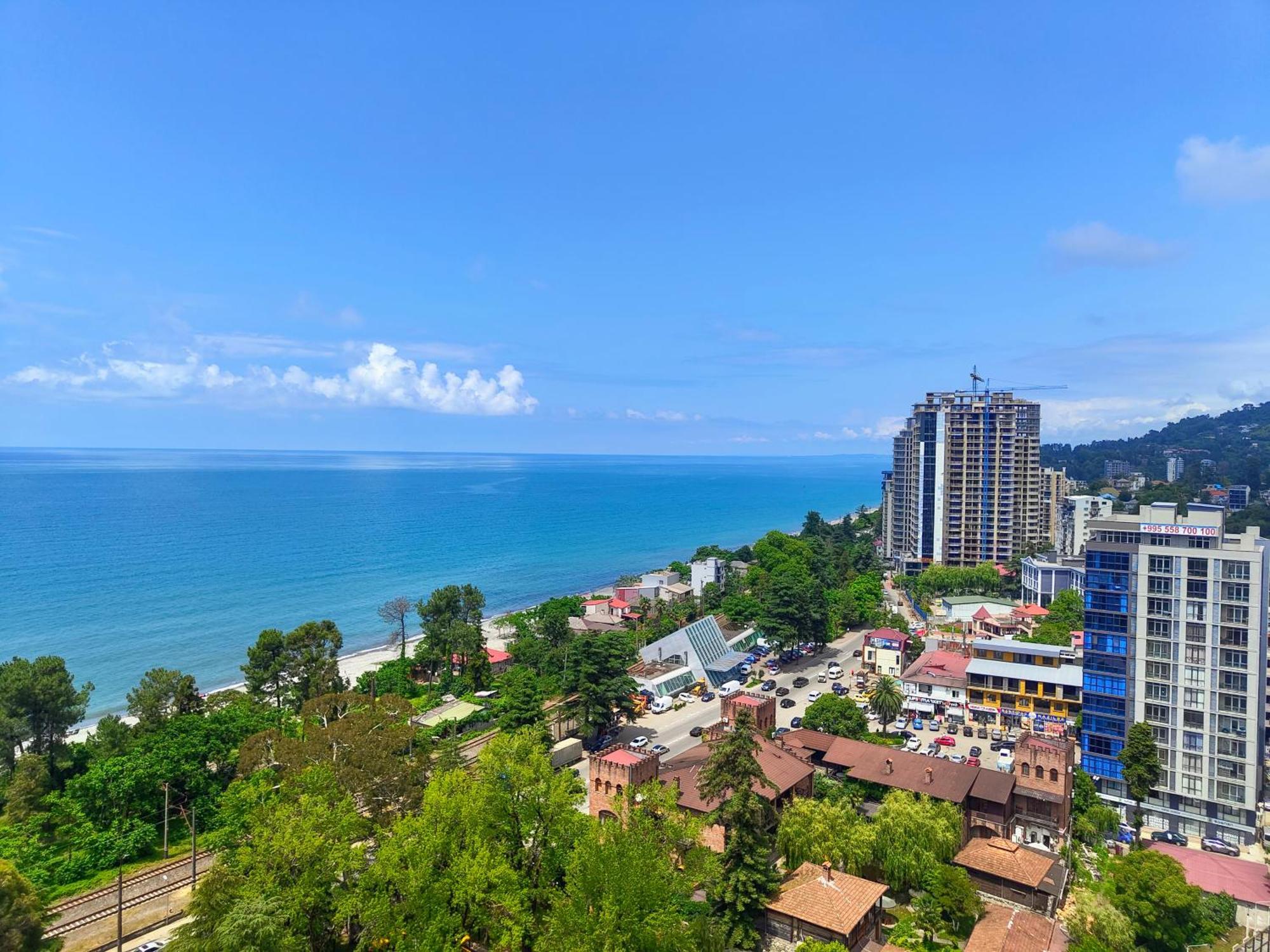 Queen Tamara Apartments Махинджаури Экстерьер фото